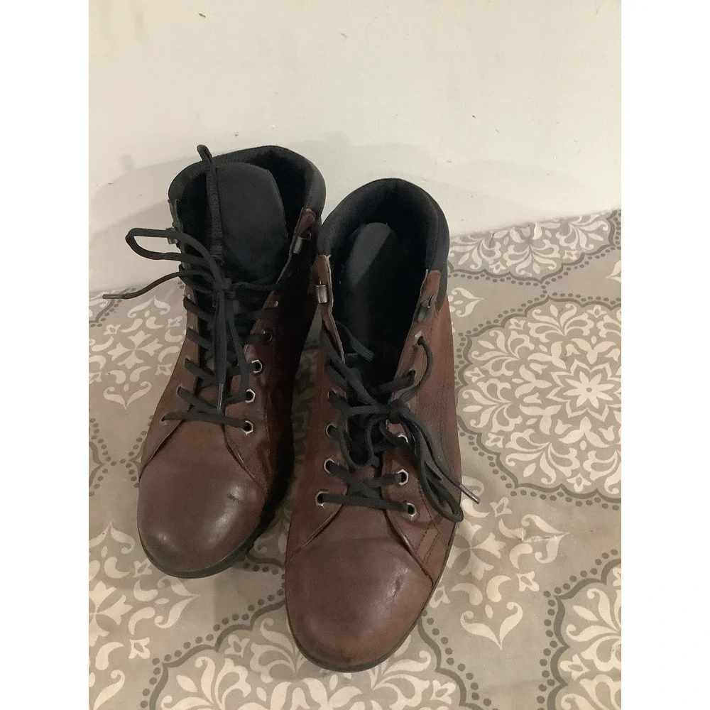 LUXURY PRADA BOOTIES SHARK SNEAKERS SHOES 4T1846 BROWN Prada Size 7(usSize 8)